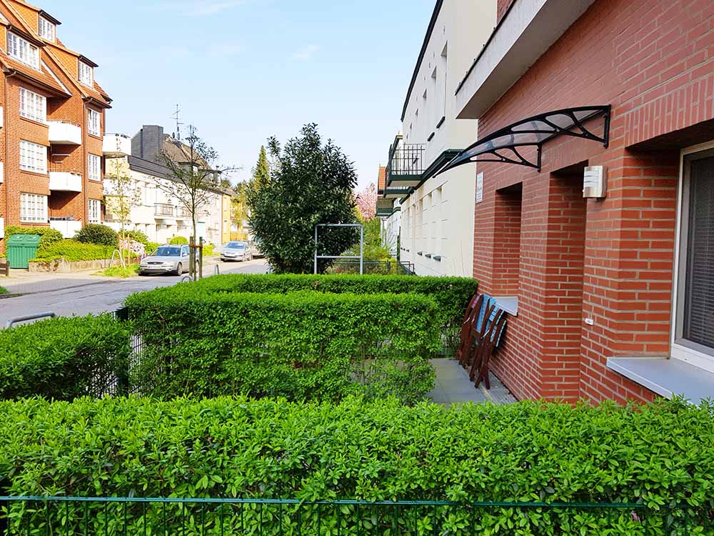 Soltaus Allee 6: Street and terrace apartment 0-1